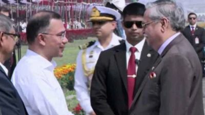কুচকাওয়াজ অনুষ্ঠানে যোগ দিয়েছেন রাষ্ট্রপতি ও প্রধানমন্ত্রী