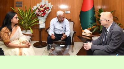 ফ্যামিলি কার্ড ‘ইউনিভার্সাল সিস্টেমে’ প্রতিটি পরিবারের নারী প্রধানকে দেওয়া হবে