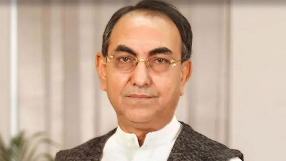কথা বলছেন মির্জা আব্বাস, সিসিইউ থেকে কেবিনে স্থানান্তর