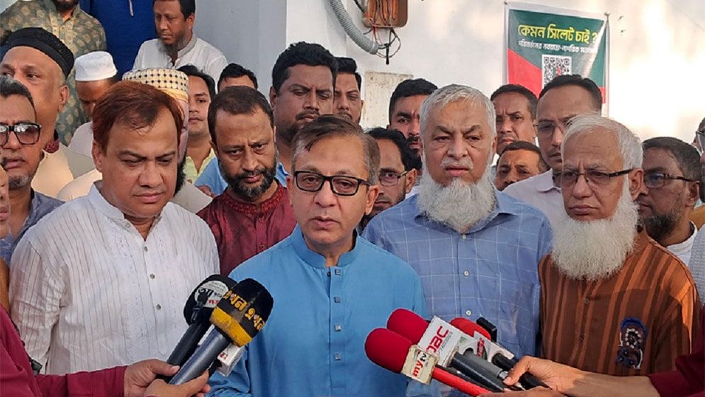 আপদকালীন পরিস্থিতিতে বিদ্যুৎ সাশ্রয়ে পদক্ষেপ নেওয়া হচ্ছে: বাণিজ্যমন্ত্রী