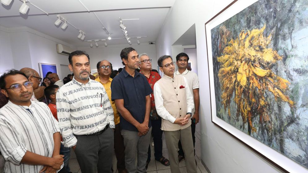 উত্তরায় গ্যালারি কায়ায় ১১ শিল্পীর প্রদর্শনী উদ্বোধন করলেন প্রণয় ভার্মা