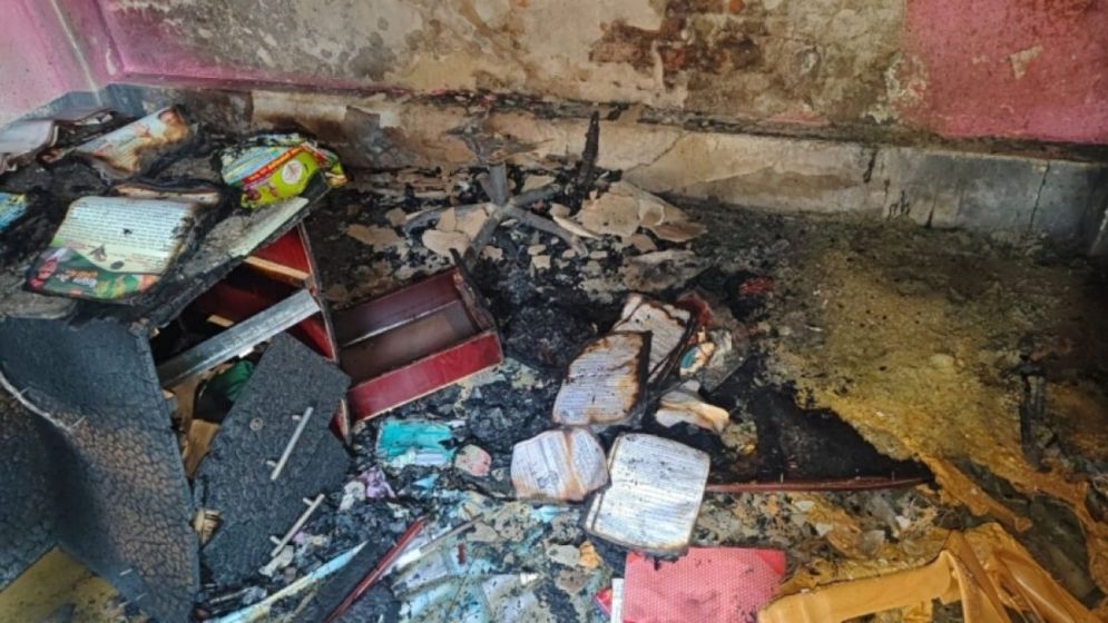 টেকনাফে পুড়িয়ে দেওয়া হয়েছে বিএনপির কার্যালয়