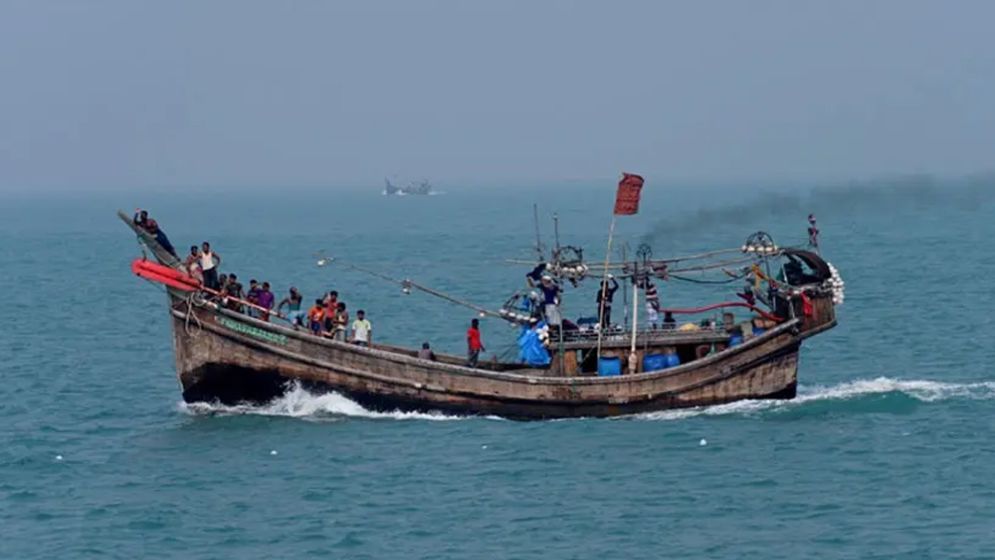 বঙ্গোপসাগরে মাছ ধরায় ৫৮ দিনের নিষেধাজ্ঞা