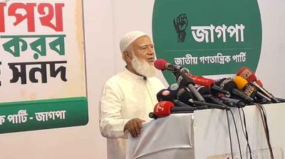 সংসদ মানুক আর না মানুক, গণভোটের রায় আদায় করে ছাড়ব: জামায়াত আমির
