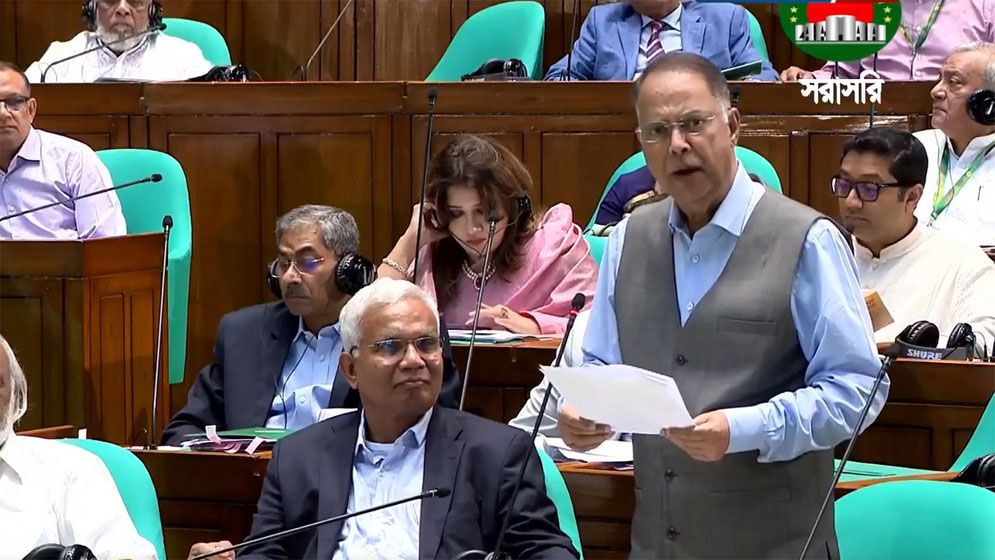 দক্ষিণ এশিয়ায় একমাত্র বাংলাদেশই জ্বালানি তেলের দাম বাড়ায়নি: বিদ্যুৎ মন্ত্রী