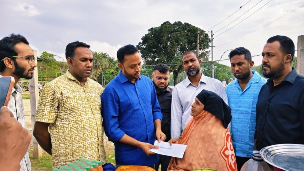 শিশু রাতুল ও পানি বিক্রেতা বৃদ্ধা শাহানুরের পাশে দাঁড়ালেন প্রধানমন্ত্রী তারেক রহমান