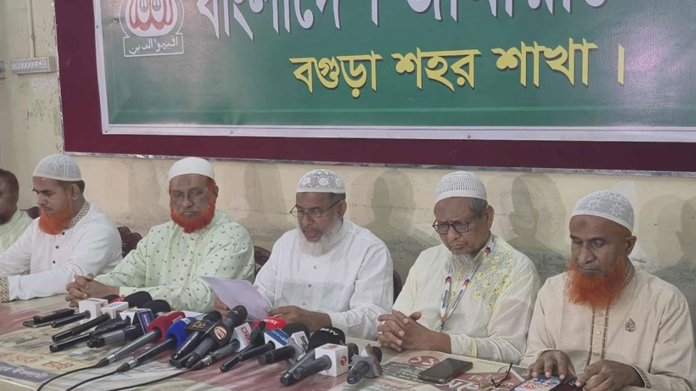 ভোটকেন্দ্র দখল, রেজাল্ট শিটে স্বাক্ষর দিয়ে রাখা হচ্ছে: জামায়াত প্রার্থী