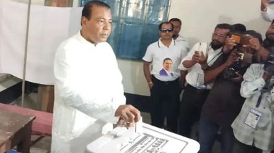 বগুড়া-৬ উপনির্বাচন: ভোট দিলেন বিএনপি ও জামায়াত প্রার্থী