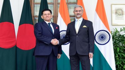হাসিনা ও কামালকে ফেরত চায় বাংলাদেশ
