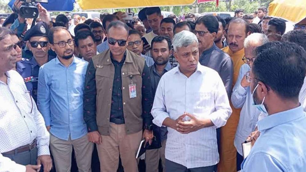 কৃষকদের নিরবচ্ছিন্নভাবে বিদ্যুৎ ও জ্বালানি তেল সরবরাহ করা হচ্ছে: প্রতিমন্ত্রী