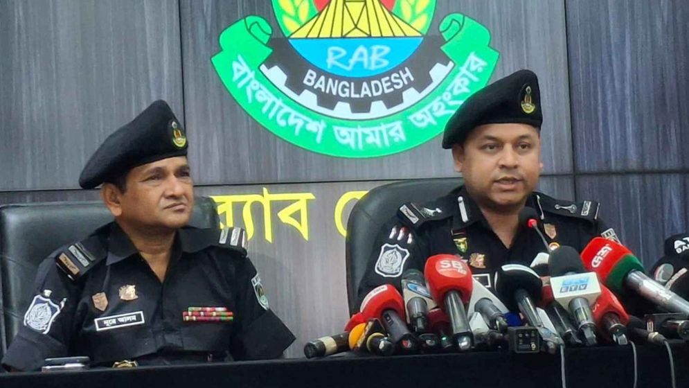 চাঁদাবাজদের তালিকা করছে র‍্যাব, ছাড় দেওয়া হবে না কাউকে