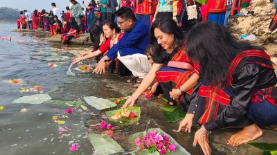 ফুল ভাসিয়ে বর্ষবরণ, রাঙামাটিতে বিজুর আনন্দ