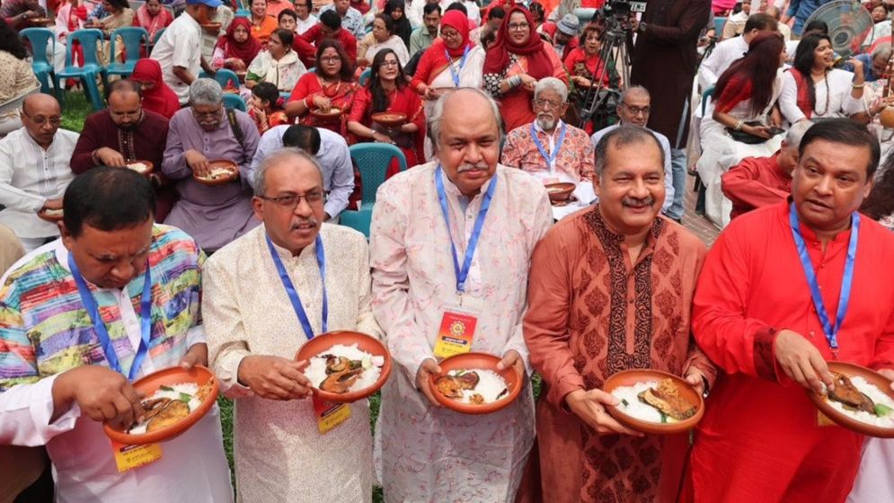 জাতীয় প্রেস ক্লাবে বর্ণাঢ্য বর্ষবরণ