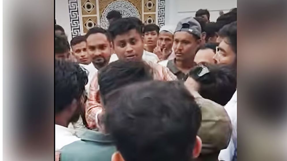 মনজুর আলমের বাসায় হাসনাত আবদুল্লাহ, বাইরে উত্তেজনা