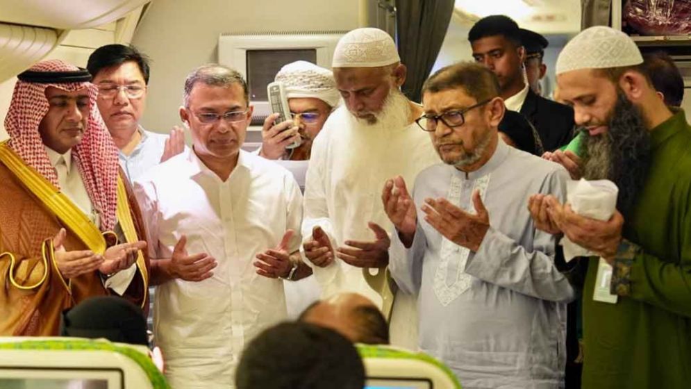 হজ ফ্লাইটের উদ্বোধন করলেন প্রধানমন্ত্রী, ব্যয় কমানোর আশ্বাস