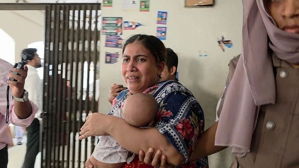 দেড় মাসের সন্তান নিয়ে কারাগারে যুব মহিলা লীগ নেত্রী শিল্পী