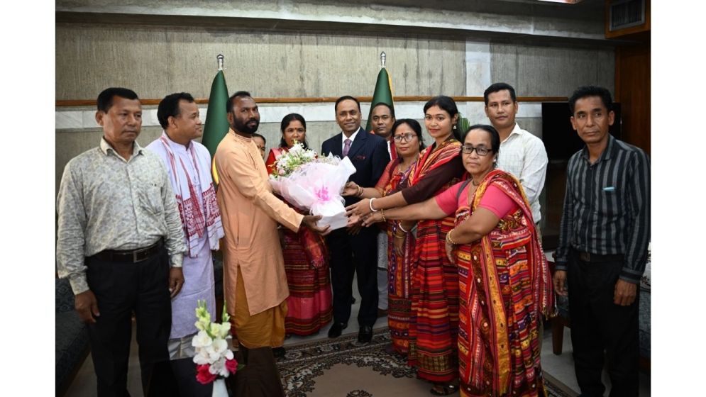 হাজং প্রতিনিধিদের সাথে ডেপুটি স্পিকারের সৌজন্য সাক্ষাৎ
