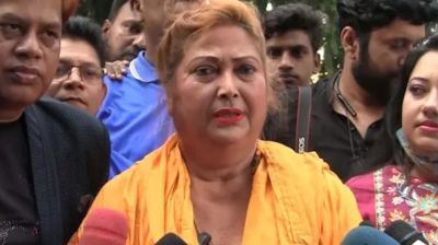 ক্ষোভ ঝাড়লেন রিনা খান