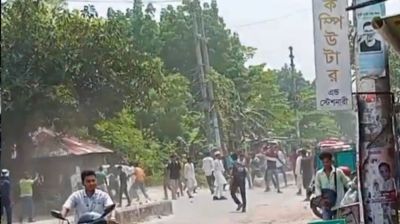 ঈশ্বরদীতে ছাত্রদল-শিবির তুমুল সংঘর্ষ