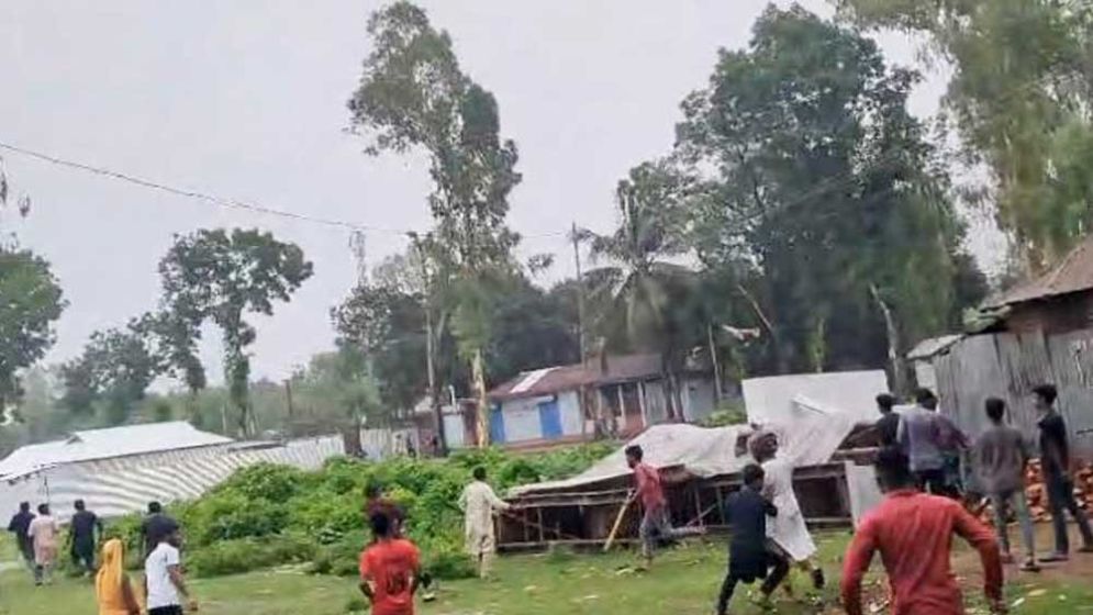 কুড়িগ্রামে ফেসবুক পোস্টকে কেন্দ্র করে ছাত্রদল-শিবির সংঘর্ষ, আহত ৬