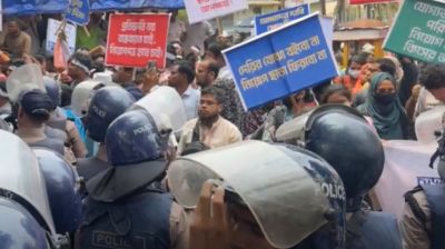 নিয়োগপত্রের দাবিতে শাহবাগে প্রাথমিকে সুপারিশপ্রাপ্ত শিক্ষকদের আন্দোলন