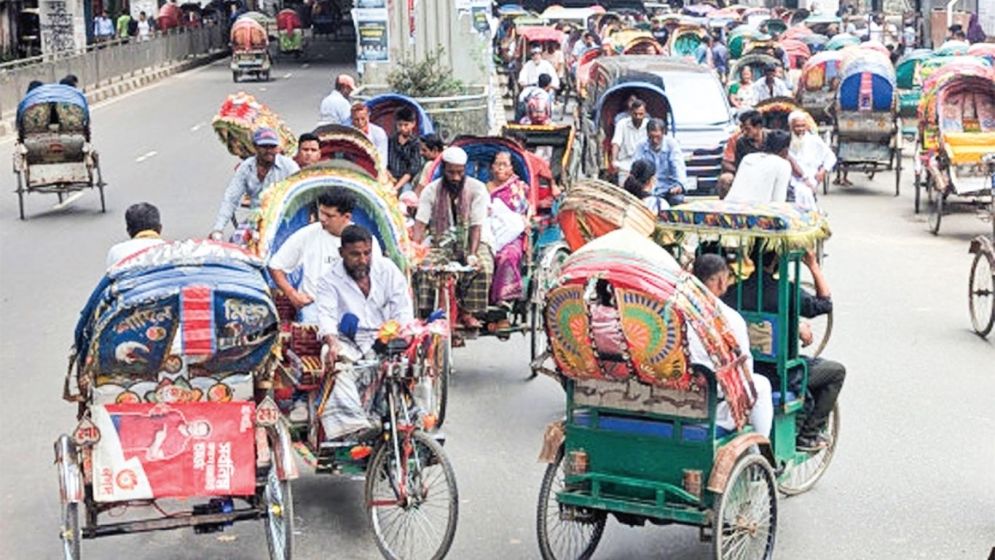 নিয়ন্ত্রণহীন অটোরিকশা, থামাবে কে