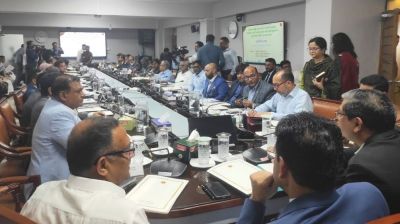 জুলাই থেকে শিক্ষার্থীদের মাঝে বিনামূল্যে স্কুল ড্রেস ও ব্যাগ বিতরণ শুরু