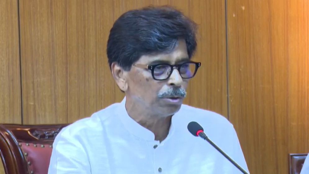 এবার কোরবানিতে ভারতীয় গরু ঢুকতে দেবে না সরকার: প্রাণিসম্পদ মন্ত্রী