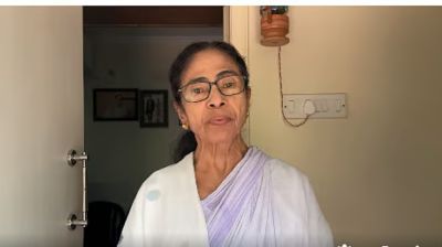 সামাজিক মাধ্যমে ‘জরুরি বার্তা’ দিলেন মমতা