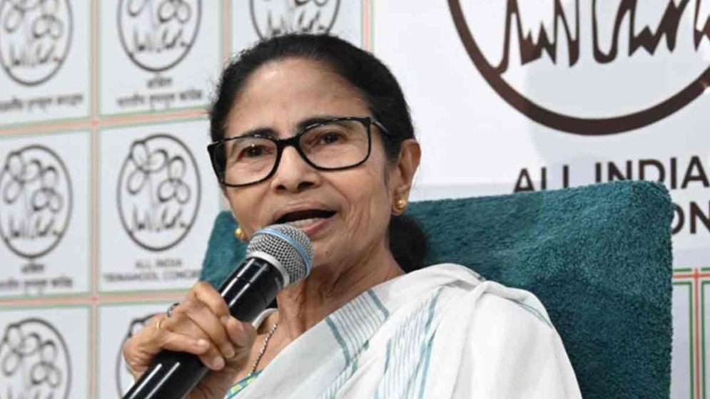 হারিনি, পদত্যাগ করব না: মমতা