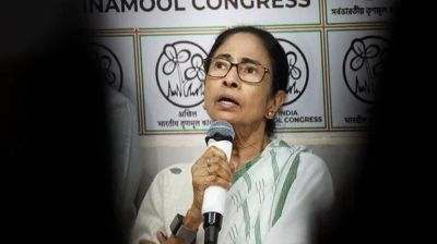 মুখ্যমন্ত্রীর পদ থেকে মমতাকে অব্যাহতি, বিধানসভা ভেঙে দিলেন রাজ্যপাল