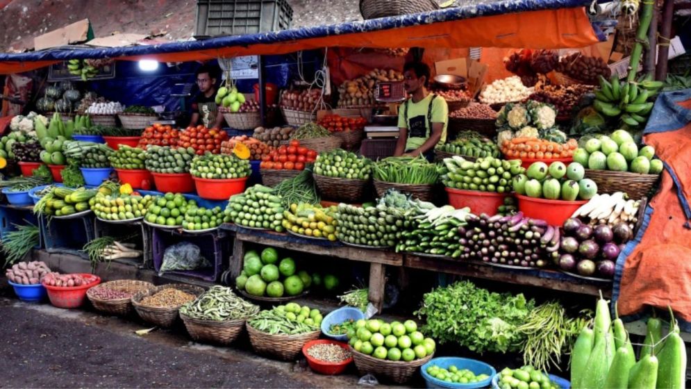 বাজারে স্বস্তি নেই