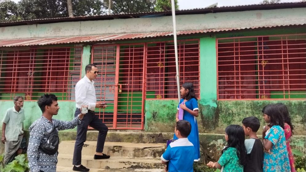 হাওরাঞ্চলের তিন স্কুলে শিক্ষকশূন্য শ্রেণিকক্ষ, পরিদর্শনে গিয়ে বিস্মিত এমপি
