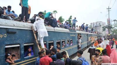 ট্রেনে ঈদযাত্রার দ্বিতীয় দিনের টিকিট বিক্রি আজ