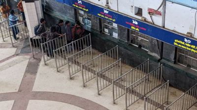 অনলাইন টিকিটে বদলে গেছে ঈদযাত্রা, ফাঁকা কমলাপুর রেলস্টেশন
