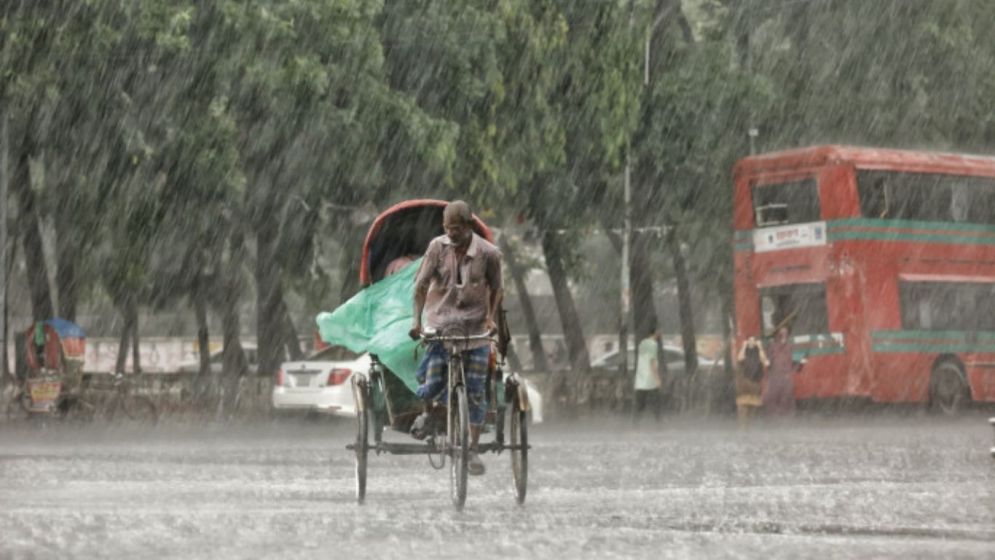 দক্ষিণাঞ্চলে তাপপ্রবাহ অব্যাহত, উত্তরে ঝড়-বৃষ্টির আভাস
