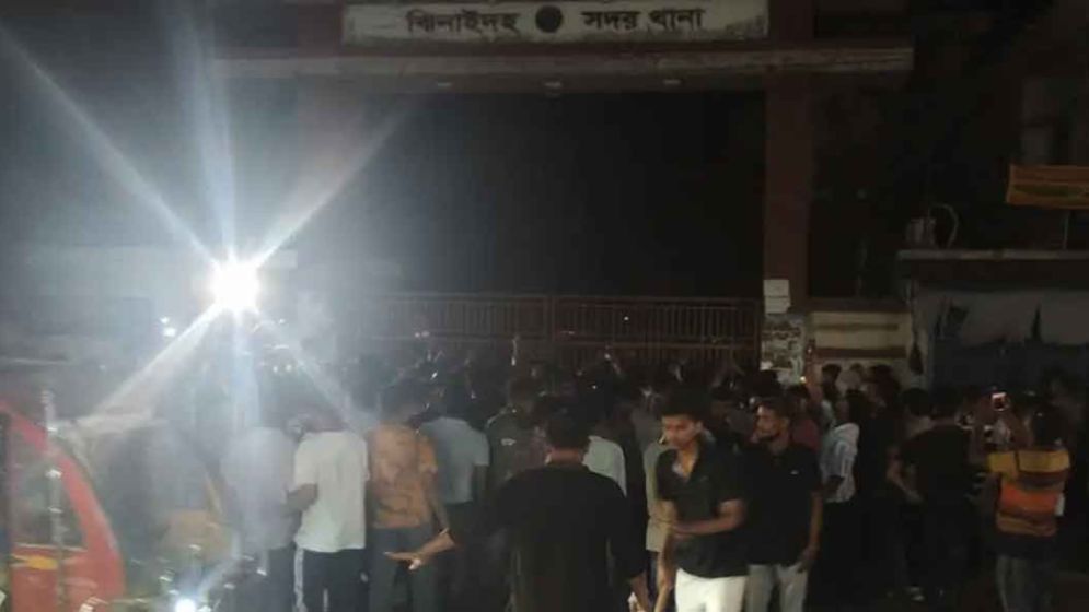 নাসীরুদ্দীন পাটওয়ারীর ওপর হামলা, মামলা