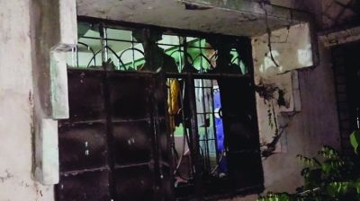 চাঁদার টাকা ভাগাভাগি নিয়ে সাবেক যুবদল নেতার বাড়িতে হামলা, আহত ৪