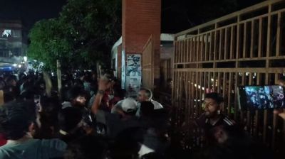 নাসীরুদ্দীন পাটওয়ারীর মামলা, থানা ঘেরাও বিএনপির নেতাকর্মীদের