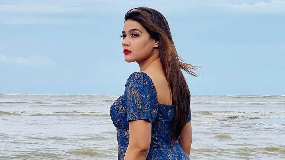 যুক্তরাষ্ট্র থেকে এখন কলকাতায় মাহিয়া মাহি