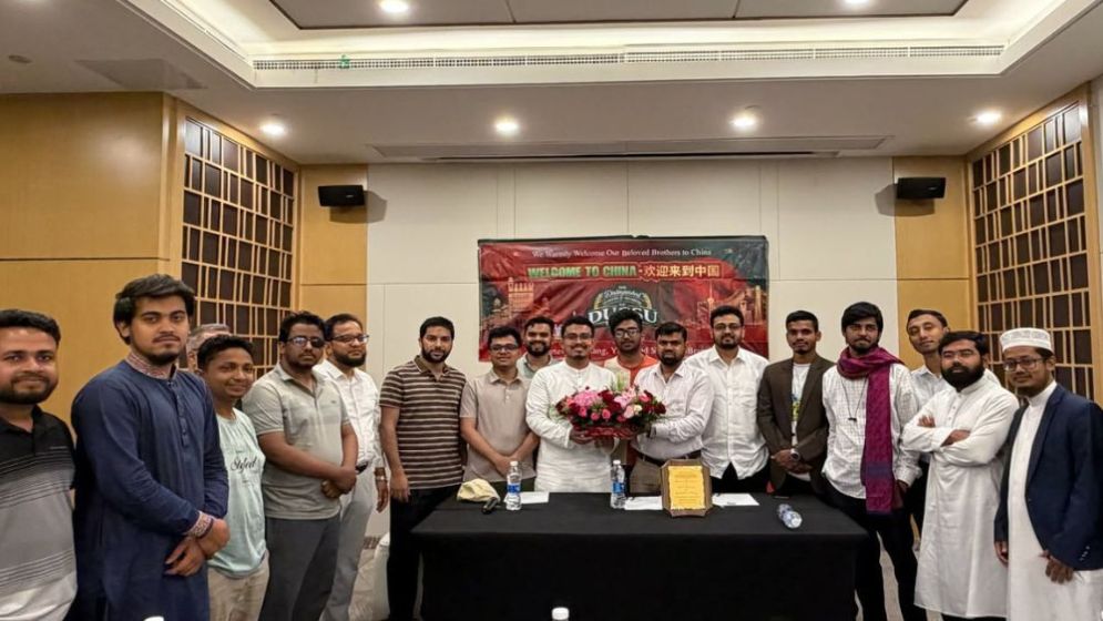 চীনে ডাকসু প্রতিনিধিদলকে প্রবাসী বাংলাদেশিদের সংবর্ধনা