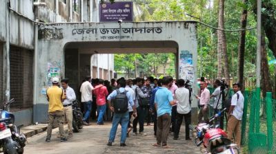 কক্সবাজার আদালতে গোলাগুলি, দুজন গুলিবিদ্ধ
