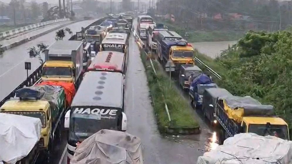 ‘কখন বাড়ি পৌঁছাব জানি না’