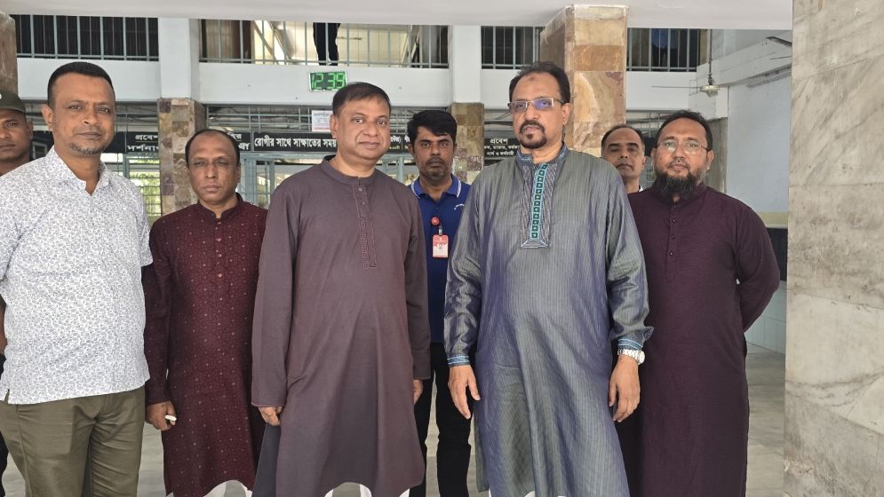 বিএমইউতে ঈদের জামাত অনুষ্ঠিত, পুনর্মিলনী ১ জুন