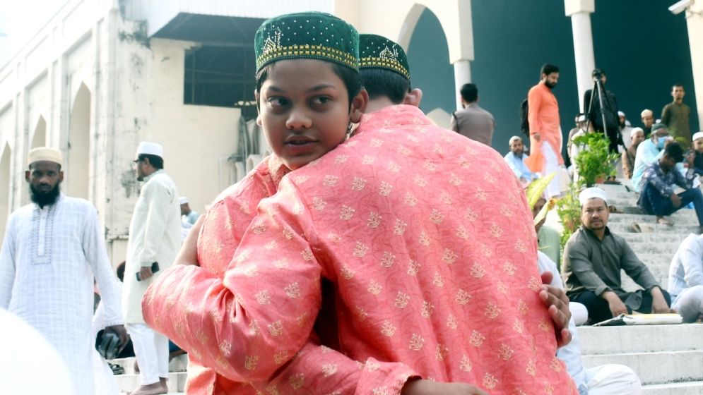 ত্যাগের মহিমায় সারাদেশে ঈদুল আজহা উদযাপিত