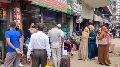 ঈদের তৃতীয় দিনেও ঢাকা ছাড়ছেন নগরবাসী