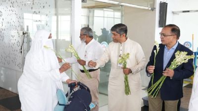 হজ শেষে দেশে ফিরেছেন ৬১৭৫ হাজি