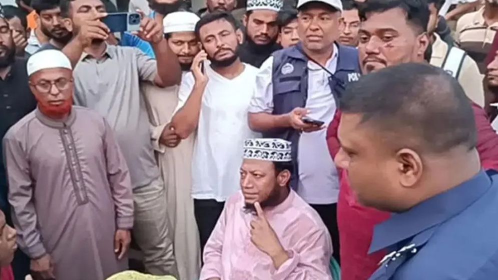 আমির হামজার শ্যালক ও চালককে মারধরের ঘটনায় মামলা