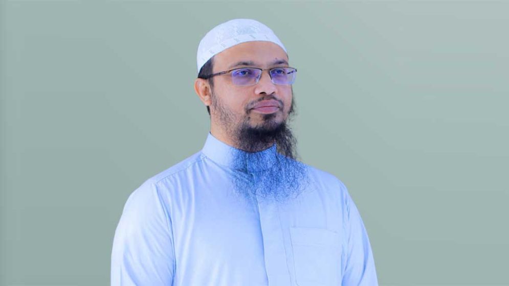 সন্তানকে শিক্ষিত বানানোর আগে মানুষ বানাই: শায়খ আহমাদুল্লাহ