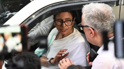 মমতা ব্যানার্জীর হাতছাড়া হতে পারে কি তৃণমূলের প্রতীক ও সম্পত্তি?